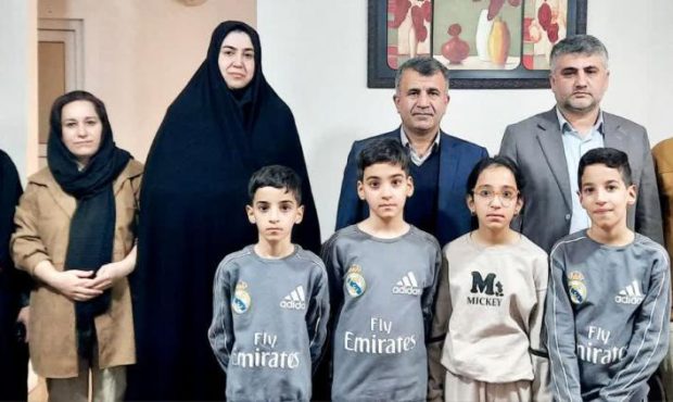دیدار فرماندار تالش با خانواده فرزندان چهارقلوی اسالمی